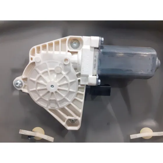 Elevalunas Delantero Derecho para Mercedes-Benz Clase B (W245)