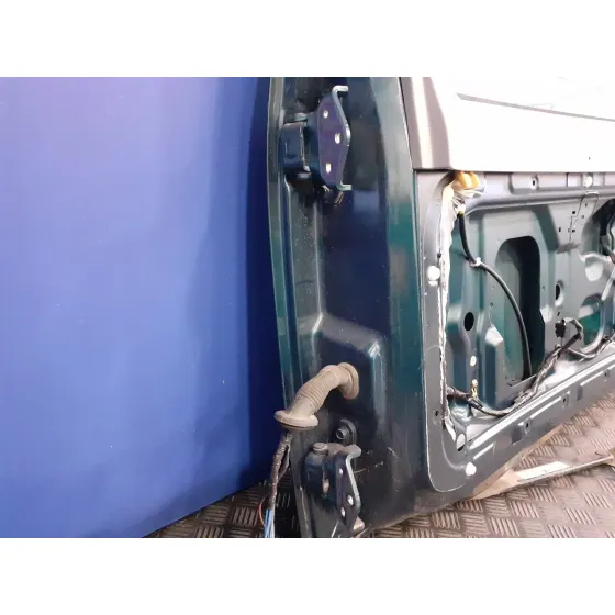 Porton Trasero para Mitsubishi Montero (V60/V70)