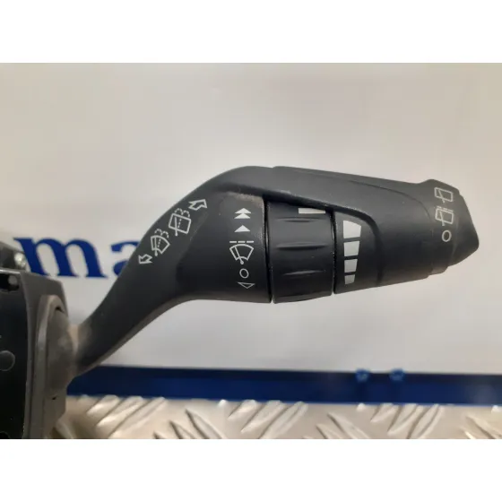 Mando Multifuncion para Ford Focus Turn. (Cb8)