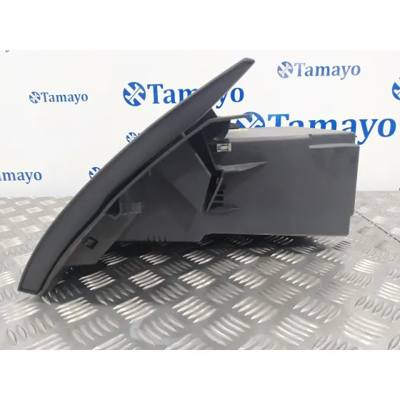Guantera para Ford Focus Turn. (Cb8)