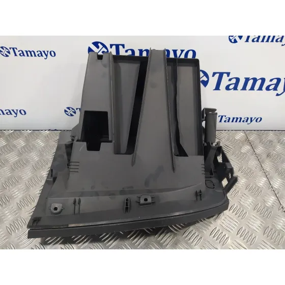 Guantera para Ford Focus Turn. (Cb8)
