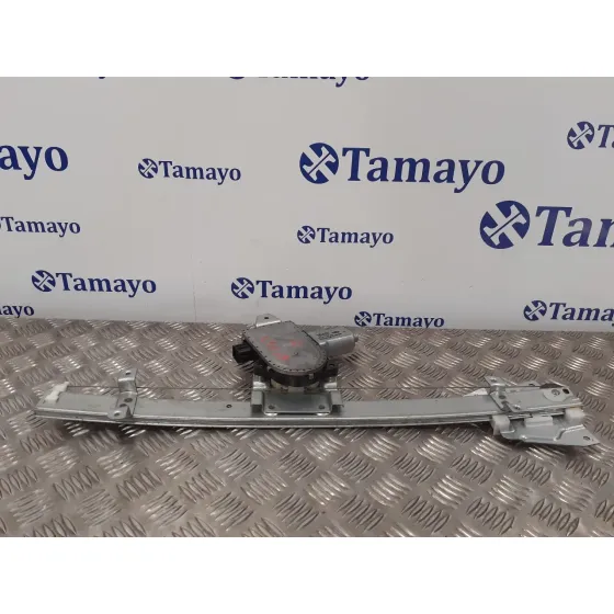 Elevalunas Delantero Derecho para Mitsubishi Montero (V60/V70)