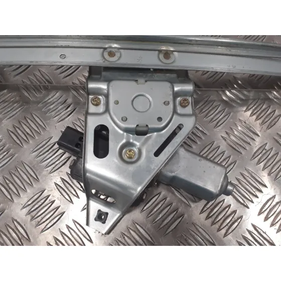 Elevalunas Delantero Derecho para Mitsubishi Montero (V60/V70)
