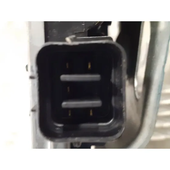 Elevalunas Delantero Derecho para Mitsubishi Montero (V60/V70)