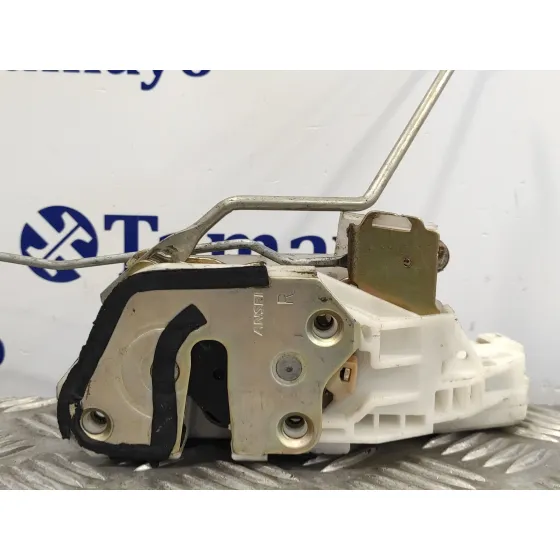 Cerradura Puerta Delantera Derecha para Mitsubishi Montero (V60/V70)