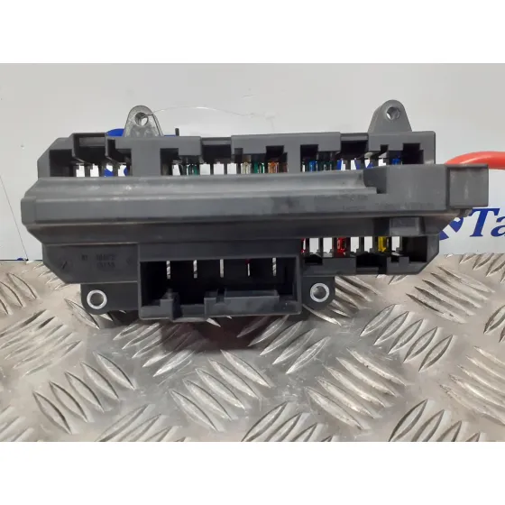 Caja Reles / Fusibles para Bmw Serie 7 (E65/E66)