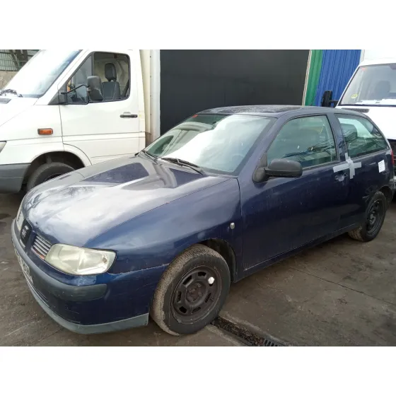 SEAT IBIZA (6K1) '2001 1.4 AZUL