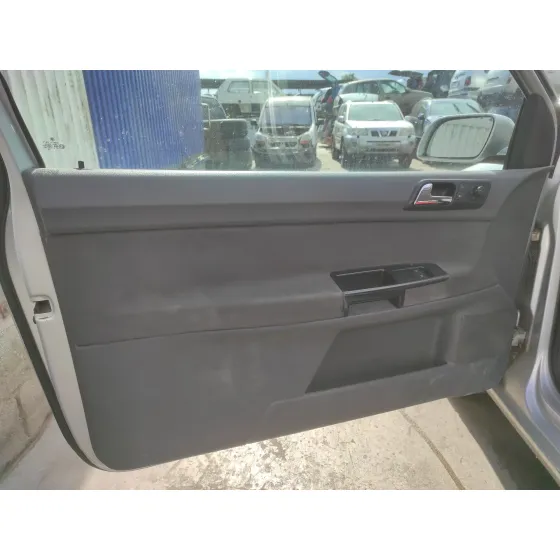 VOLKSWAGEN POLO (9N1) '2003 1.4 16V PLATA