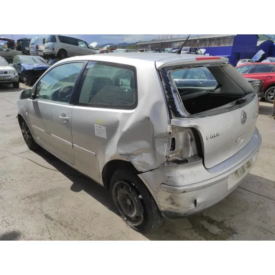 VOLKSWAGEN POLO (9N1) '2003 1.4 16V PLATA