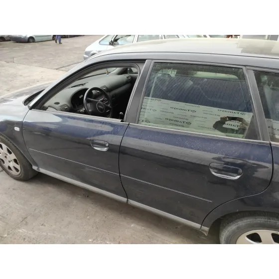 AUDI A3 (8L) '2002 1.6 AZUL MARINO