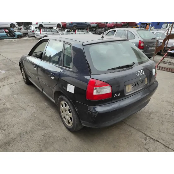 AUDI A3 (8L) '2002 1.6 AZUL MARINO
