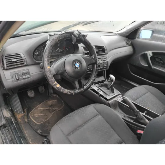 BMW SERIE 3 COMPACT (E46) '2003 * NEGRO