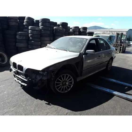 BMW SERIE 5 BERLINA (E39) '2000 * PLATA
