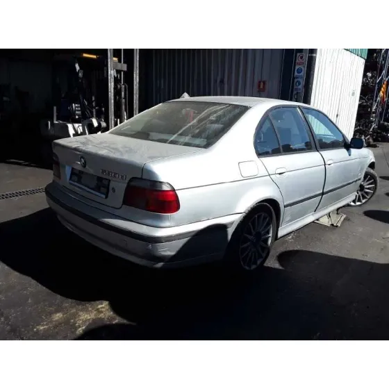 BMW SERIE 5 BERLINA (E39) '2000 * PLATA