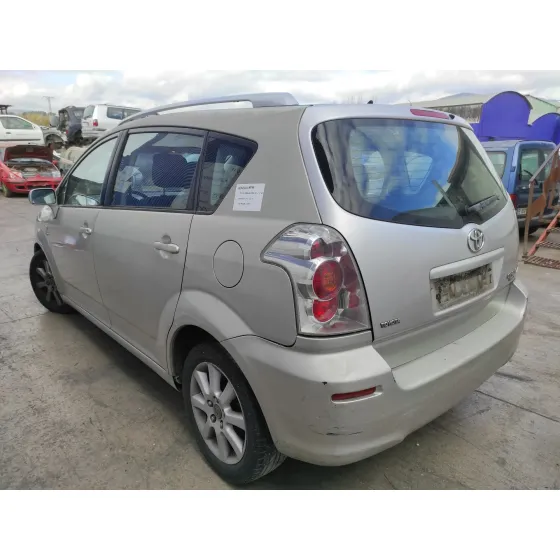 TOYOTA COROLLA VERSO (R1) '2004 2.0 TURBODIESEL CAT GRIS