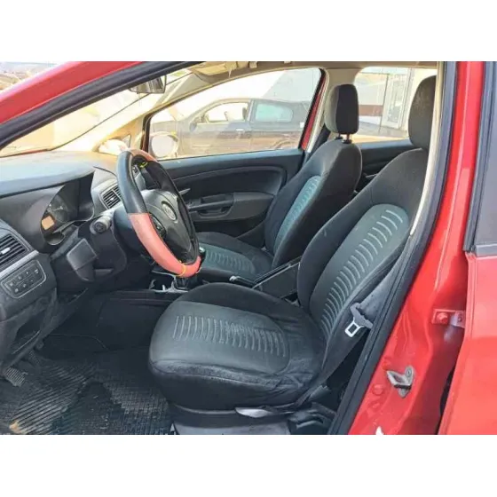 FIAT PUNTO BERLINA (188) '2008 * ROJO