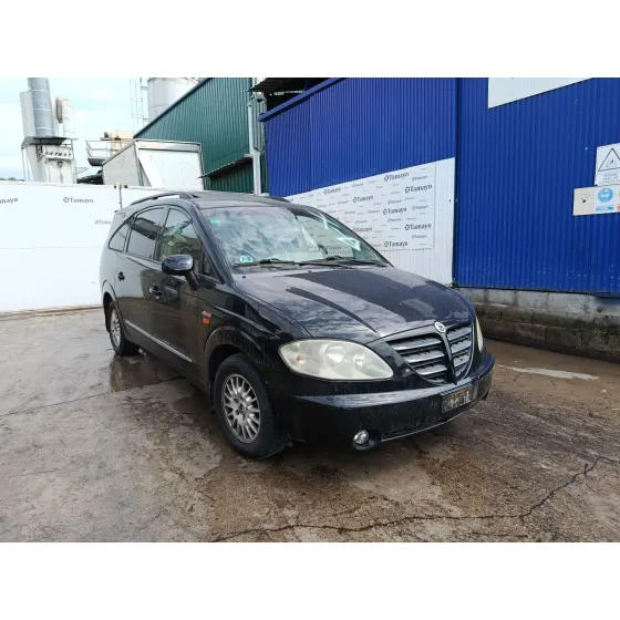SSANGYONG RODIUS '2006 *