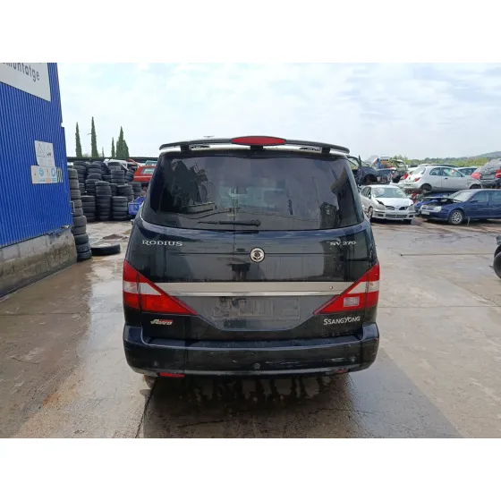 SSANGYONG RODIUS '2006 *