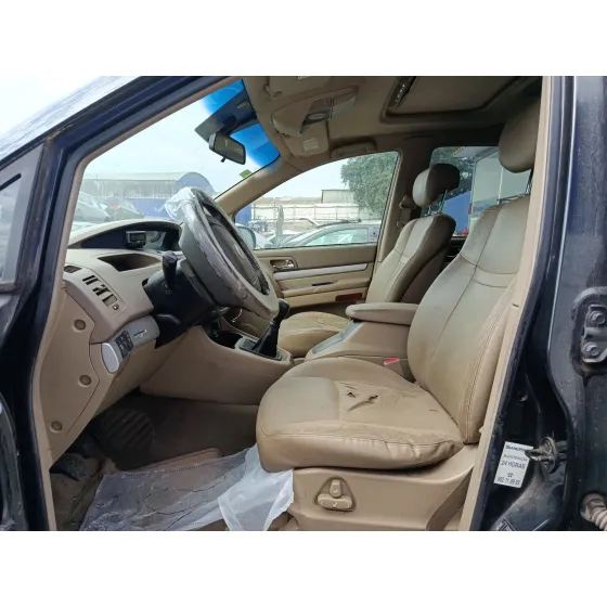 SSANGYONG RODIUS '2006 *