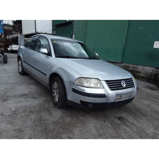 VOLKSWAGEN PASSAT BERLINA (3B3) '2003 1.9 TDI PLATA