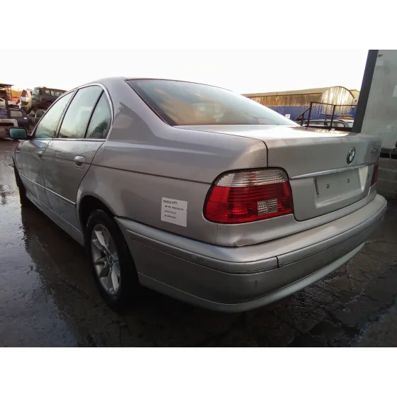 BMW SERIE 5 BERLINA (E39) '2002 525D PLATA