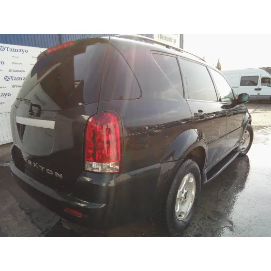 SSANGYONG REXTON '2005 2.7 TURBODIESEL CAT NEGRO