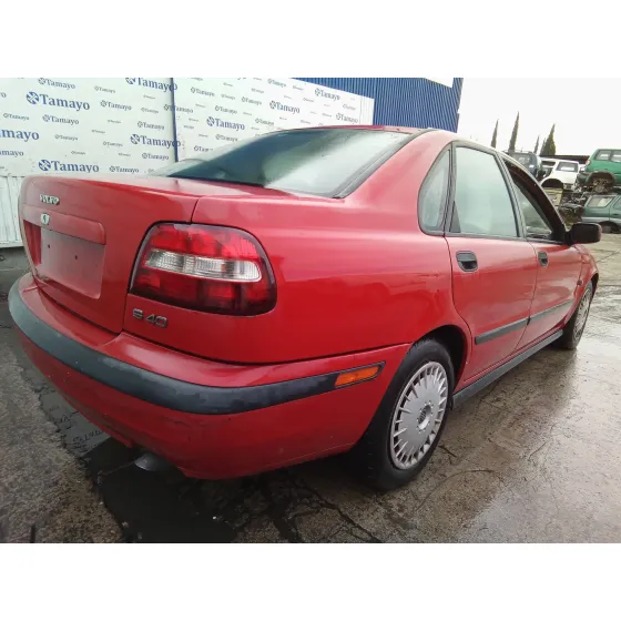 VOLVO S40 BERLINA '2002 1.9 DIESEL CAT ROJO