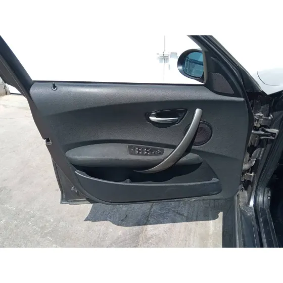 BMW SERIE 1 BERLINA (E81/E87) '2006 2.0 16V DIESEL GRIS