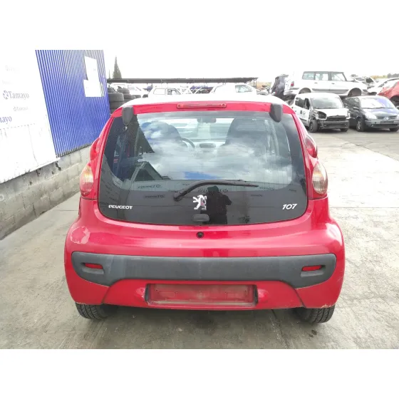 PEUGEOT 107 '2006 1.4 HDI CAT (8HT / DV4TD) ROJO