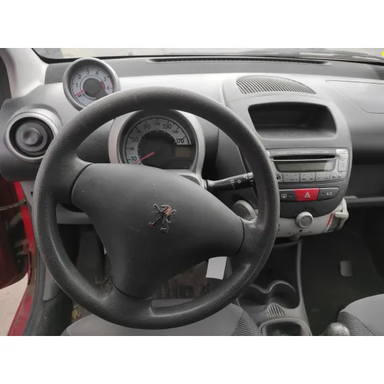 PEUGEOT 107 '2006 1.4 HDI CAT (8HT / DV4TD) ROJO
