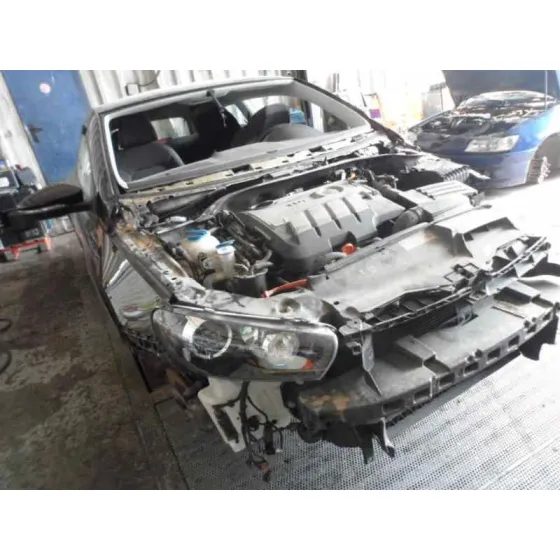 VOLKSWAGEN SCIROCCO (137) '2010 2.0 TDI (103KW) NEGRO