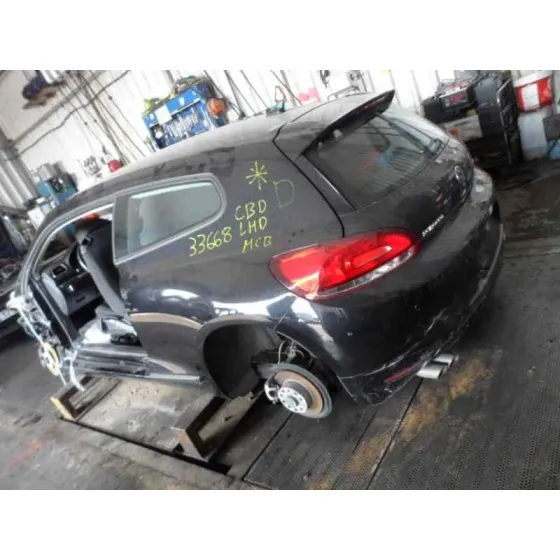 VOLKSWAGEN SCIROCCO (137) '2010 2.0 TDI (103KW) NEGRO