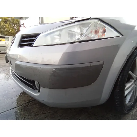 RENAULT MEGANE II BERLINA 3P '2003 1.9 DCI DIESEL GRIS