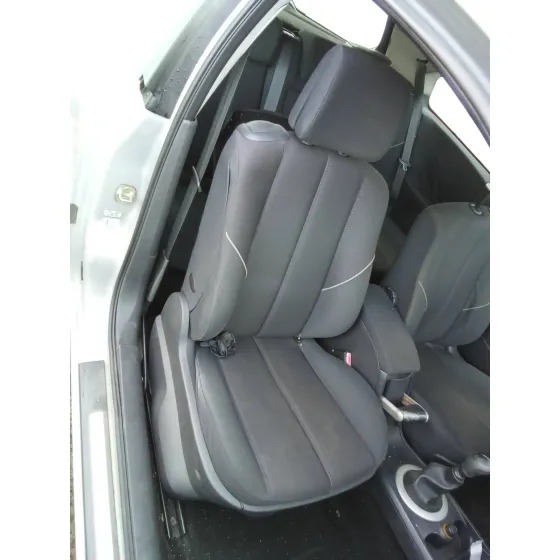 RENAULT MEGANE II BERLINA 3P '2003 1.9 DCI DIESEL GRIS