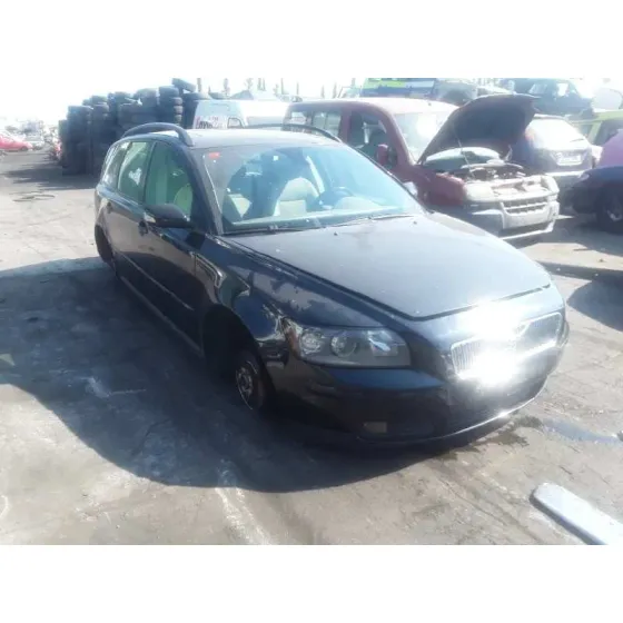 VOLVO V50 FAMILIAR '2004 2.0 D MOMENTUM NEGRO