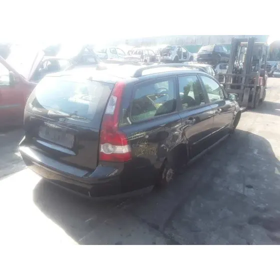 VOLVO V50 FAMILIAR '2004 2.0 D MOMENTUM NEGRO