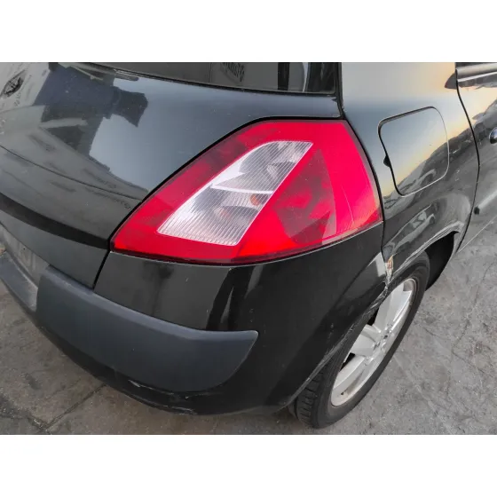 RENAULT MEGANE II BERLINA 5P '2005 1.5 DCI DIESEL NEGRO