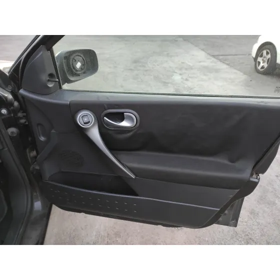 RENAULT MEGANE II BERLINA 5P '2005 1.5 DCI DIESEL NEGRO