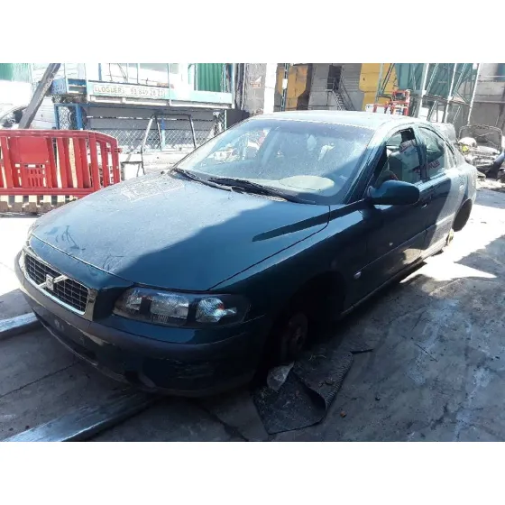 VOLVO S60 BERLINA '2002 2.4 DIESEL CAT VERDE