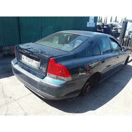 VOLVO S60 BERLINA '2002 2.4 DIESEL CAT VERDE