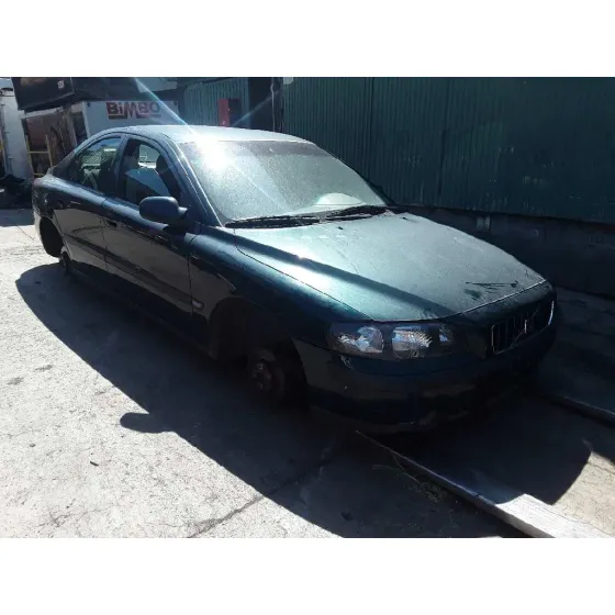VOLVO S60 BERLINA '2002 2.4 DIESEL CAT VERDE