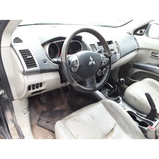 MITSUBISHI OUTLANDER (CW0) '2008 * NEGRO