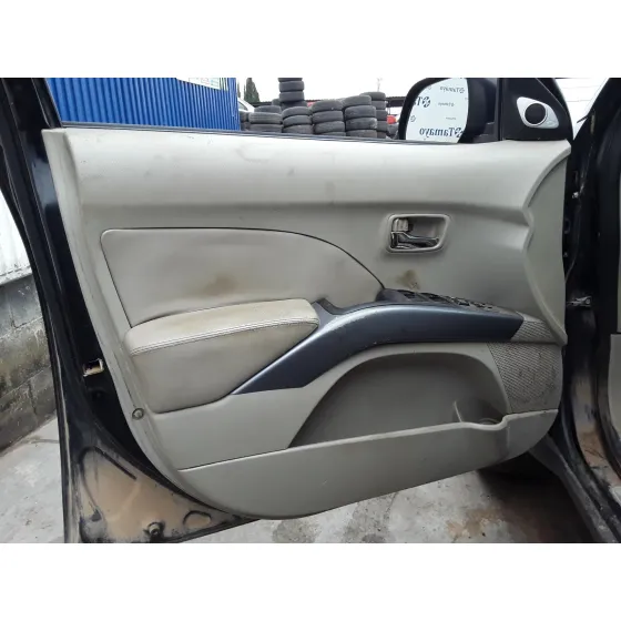 MITSUBISHI OUTLANDER (CW0) '2008 * NEGRO