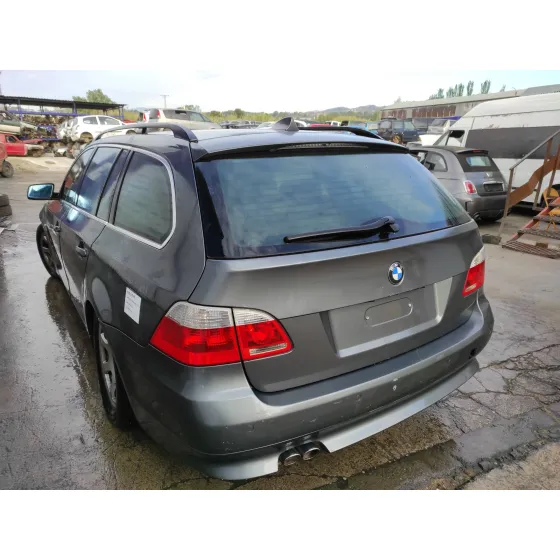 BMW SERIE 5 TOURING (E61) '2004 2.5 24V TURBODIESEL CAT GRIS OSCURO