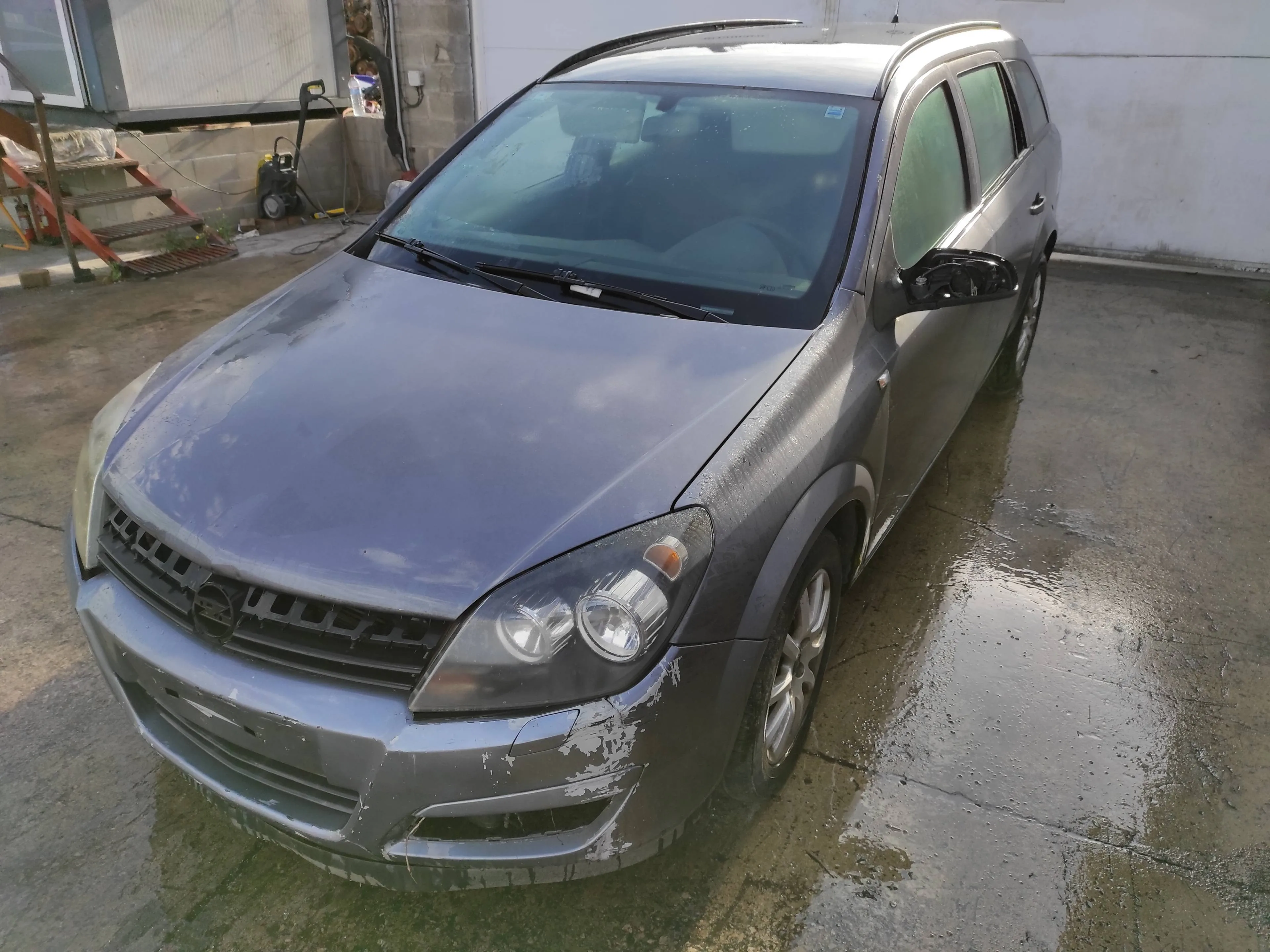 OPEL ASTRA H CARAVAN OPEL ASTRA H CARAVAN '2005 1.9 CDTI PLATA 2004