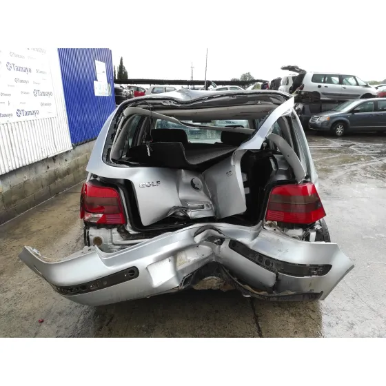 VOLKSWAGEN GOLF IV BERLINA (1J1) '2001 1.6 16V PLATA