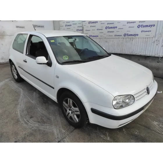 VOLKSWAGEN GOLF IV BERLINA (1J1) '2001 1.6 16V BLANCO