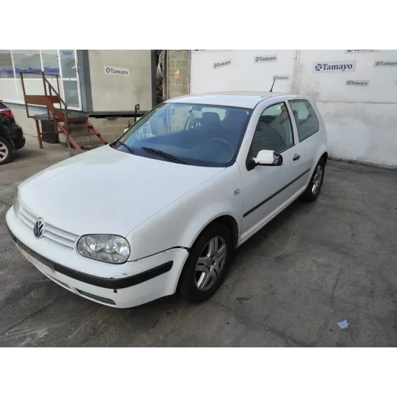 VOLKSWAGEN GOLF IV BERLINA (1J1) '2001 1.6 16V BLANCO