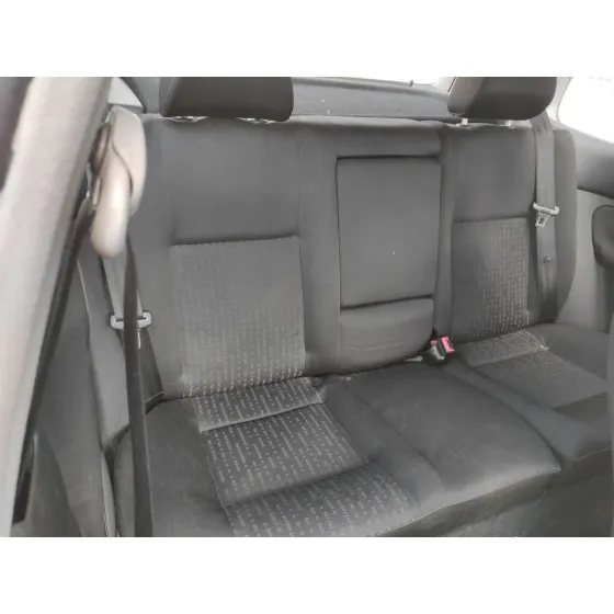 VOLKSWAGEN GOLF IV BERLINA (1J1) '2001 1.6 16V BLANCO