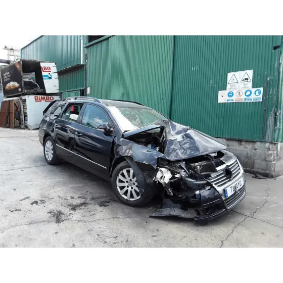 VOLKSWAGEN PASSAT BERLINA (3C2) '2008 1.9 TDI NEGRO